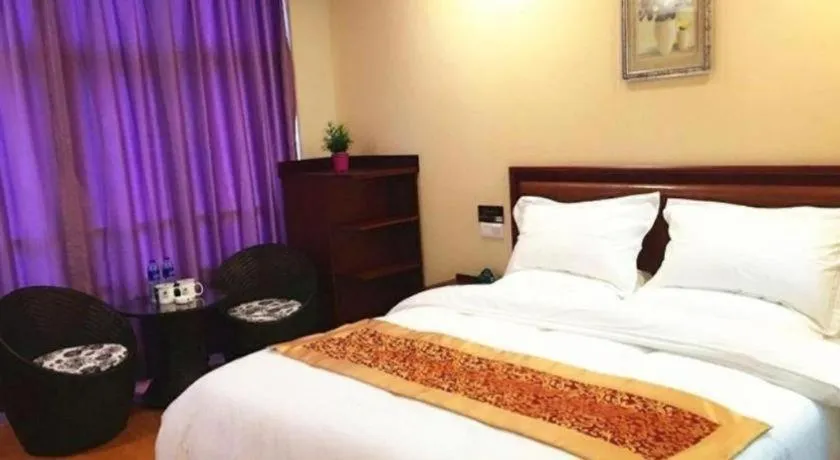 Bed in GreenTree Inn Shanghai Sheshan national tourist resort Express Hotel
