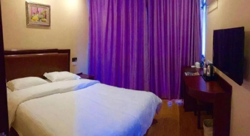 Bed in GreenTree Inn Shanghai Sheshan national tourist resort Express Hotel
