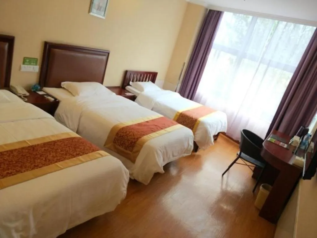 Bed in GreenTree Inn Shanghai Sheshan national tourist resort Express Hotel