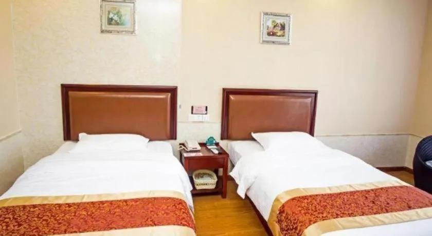 Bed in GreenTree Inn Shanghai Sheshan national tourist resort Express Hotel