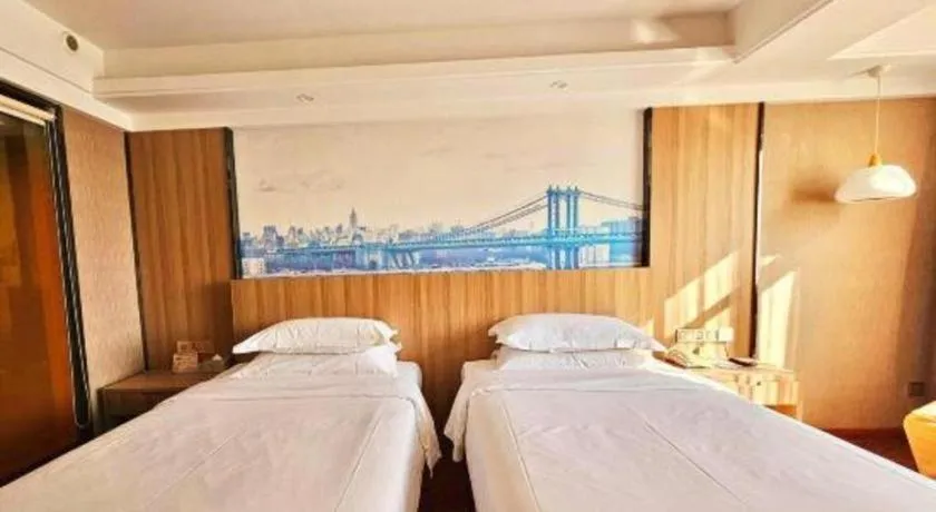 Bed in Vienna Classic Hotel Guilin Quanzhou Central Square