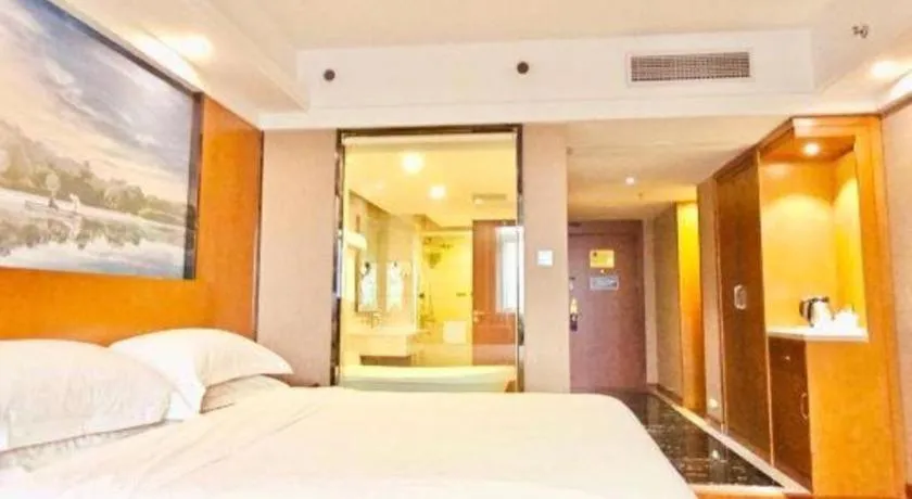 Bed in Vienna Classic Hotel Guilin Quanzhou Central Square