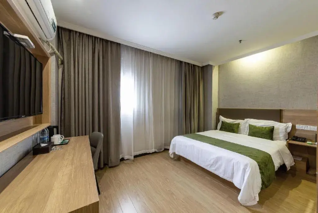 Bed in GreenTree Inn Jiangsu Suzhou Kunshan Beimen Road Express Hotel Bed in GreenTree Inn Jiangsu Suzhou Kunshan Beimen Road Express Hotel