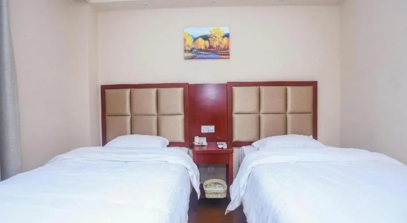 Bed in GreenTree Inn Suzhou Guanqian Street Leqiao Metro Station
