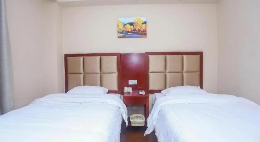 Bed in GreenTree Inn Suzhou Guanqian Street Leqiao Metro Station