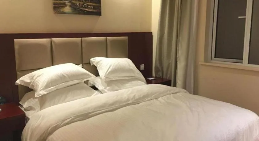 Bed in GreenTree Inn Suzhou Guanqian Street Leqiao Metro Station