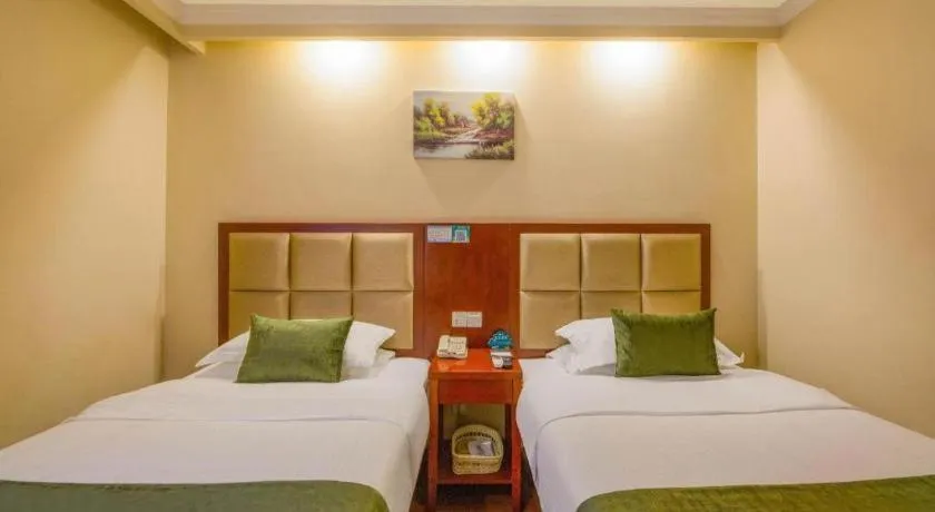 Bed in GreenTree Inn Suzhou Guanqian Street Leqiao Metro Station