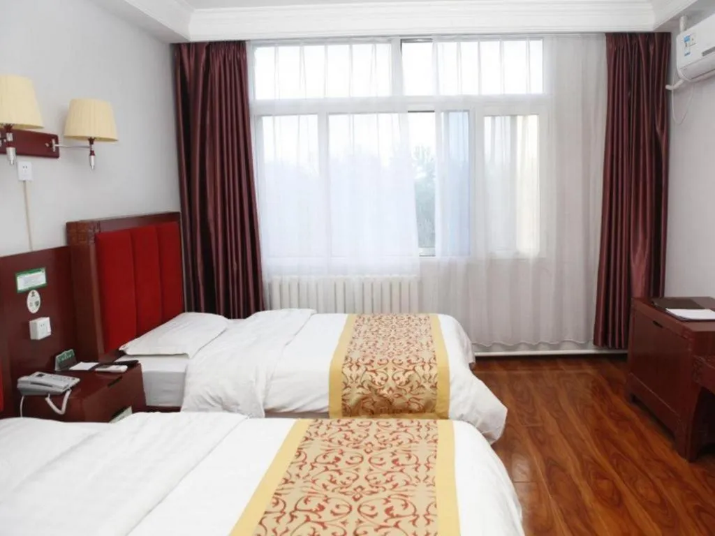 Bed in GreenTree Inn Beijing Daxing District Yufa Town New Airport Express Hotel