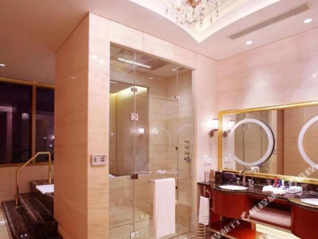 Suzhou Jinji Lake Grand Hotel