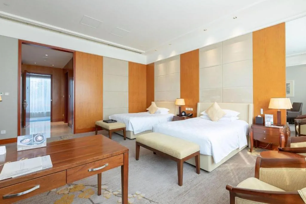 Bed in Suzhou Jinji Lake Grand Hotel