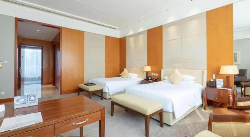 Bed in Suzhou Jinji Lake Grand Hotel