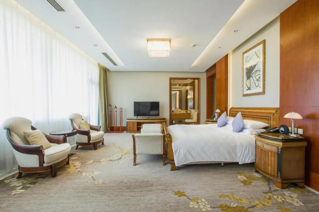 Bed in Suzhou Jinji Lake Grand Hotel