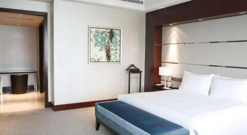 Bed in Suzhou Jinji Lake Grand Hotel