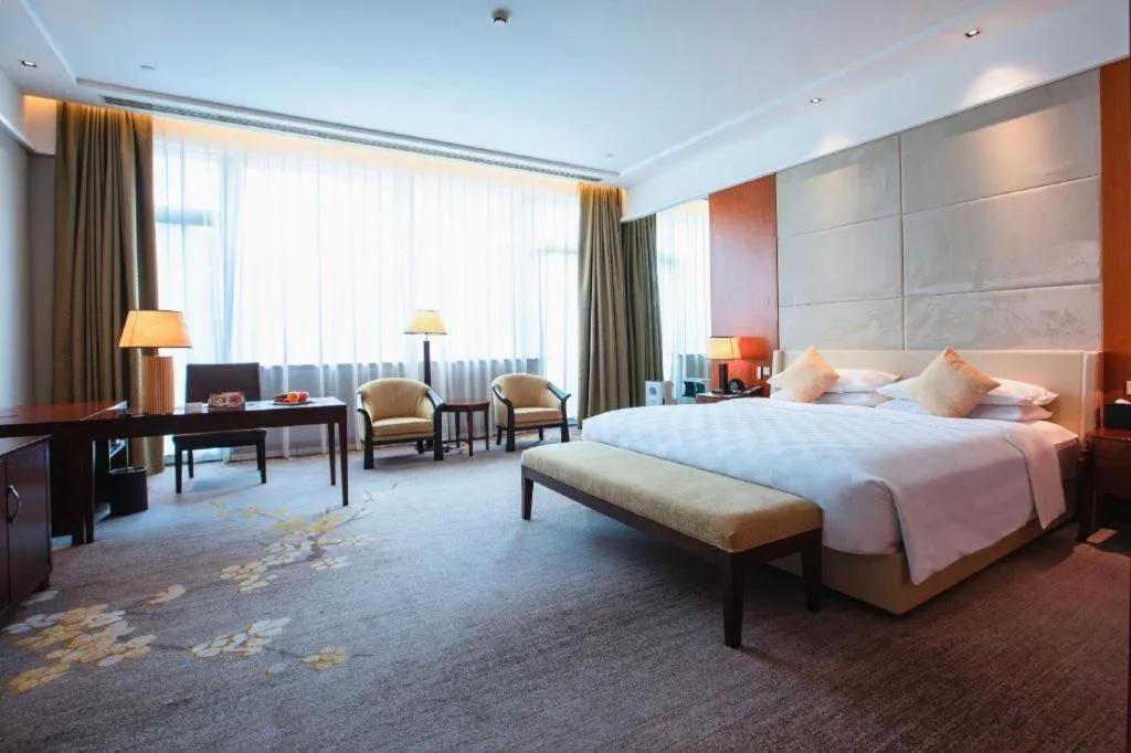 Bed in Suzhou Jinji Lake Grand Hotel