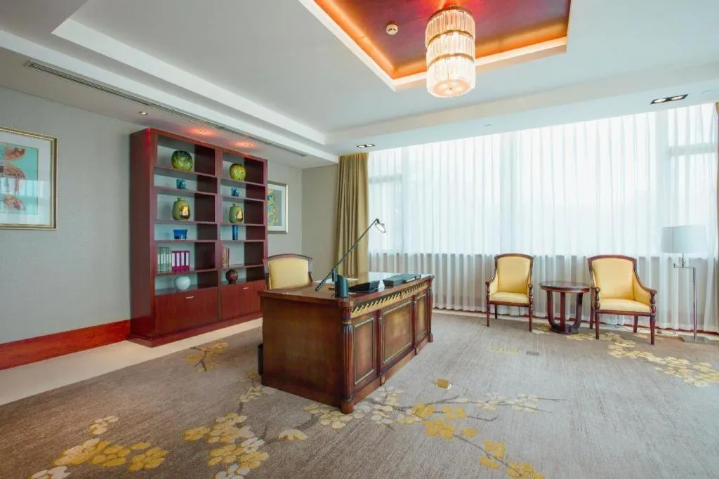 Suzhou Jinji Lake Grand Hotel