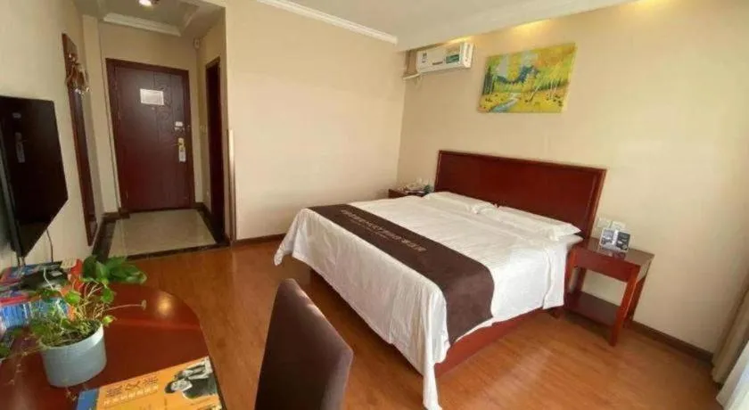 Bed in GreenTree Inn Hebei Zhangjiakou Xiahuayuan Xinchen Road Express Hotel