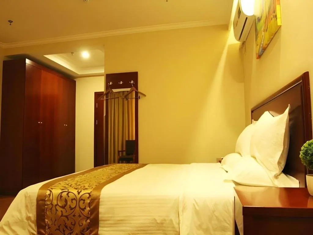 Bed in GreenTree Inn Hebei Zhangjiakou Xiahuayuan Xinchen Road Express Hotel