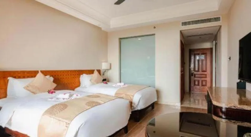 Bed in Hainan Yatai Hot Spring Hotel