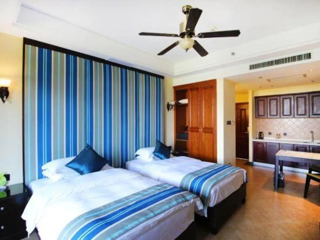 Bed in Hainan Yatai Hot Spring Hotel