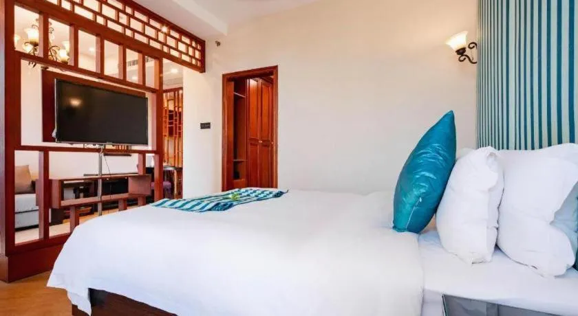 Bed in Hainan Yatai Hot Spring Hotel