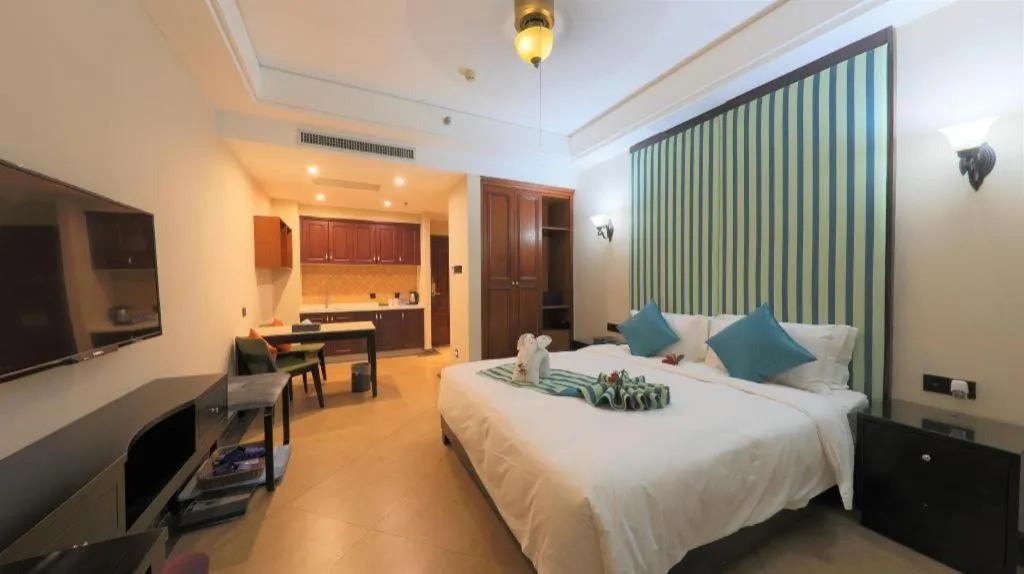 Bed in Hainan Yatai Hot Spring Hotel