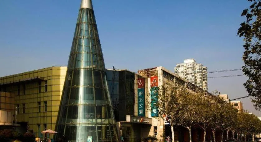 Jinjiang Inn Caobao Road Subway Station