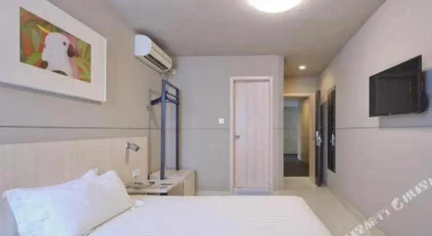 Bed in Jinjiang Inn Caobao Road Subway Station Bed in Jinjiang Inn Caobao Road Subway Station