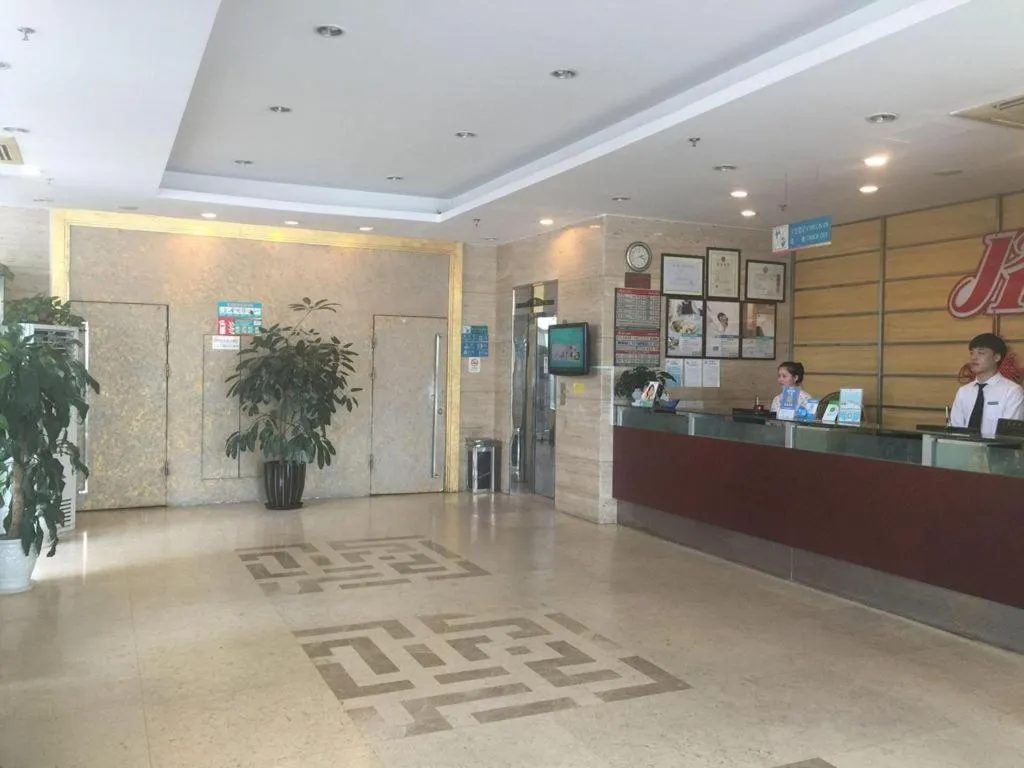 Jinjiang Inn Caobao Road Subway Station