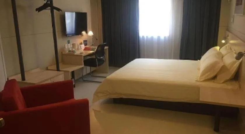 Bed in Jinjiang Inn - Xishan Road