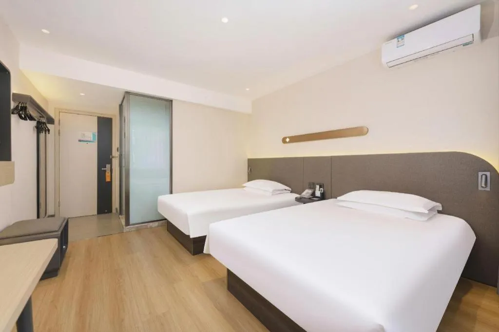 Bed in Jinjiang Inn - Xishan Road