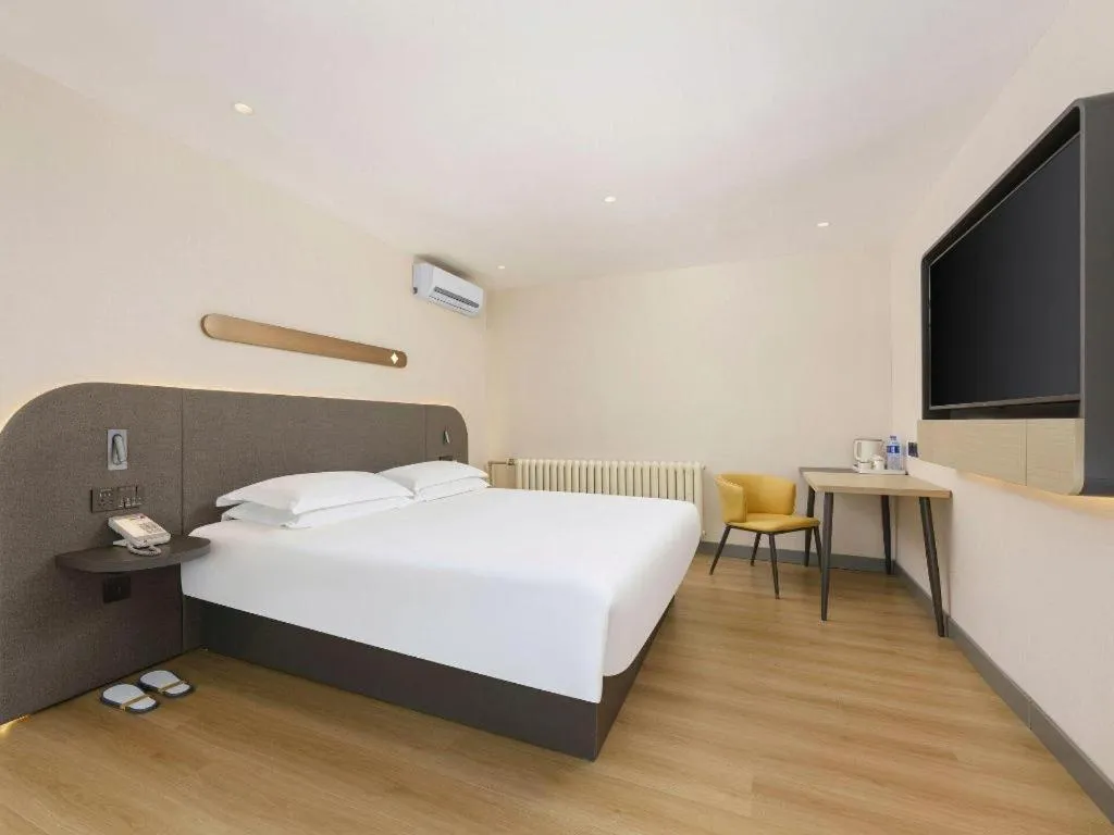 Bed in Jinjiang Inn - Xishan Road