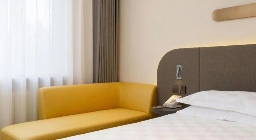 Bed in Jinjiang Inn - Xishan Road