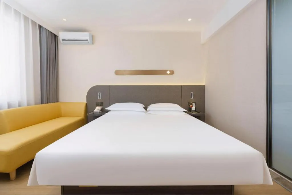 Bed in Jinjiang Inn - Xishan Road