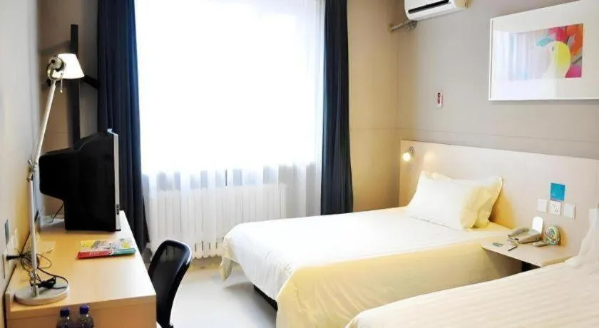 Bed in Jinjiang Inn - Xishan Road