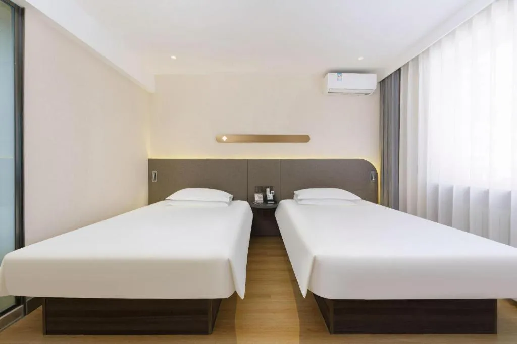 Bed in Jinjiang Inn - Xishan Road