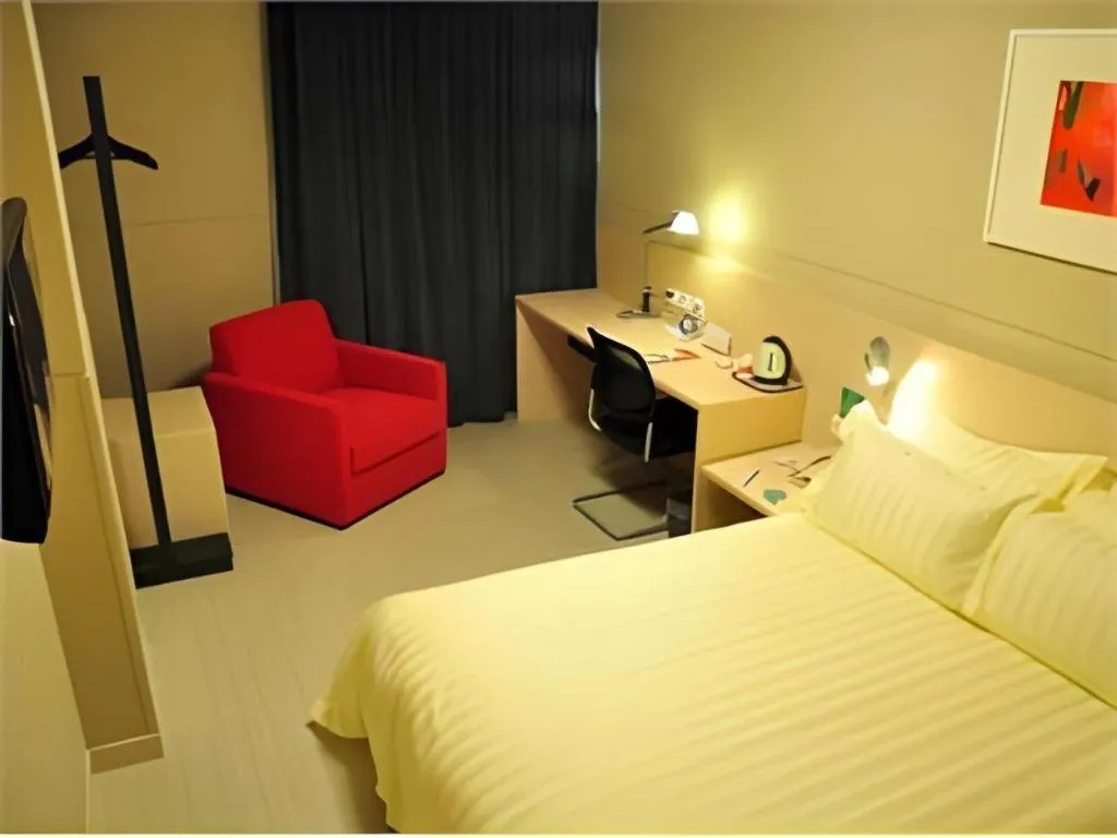 Bed in Jinjiang Inn - Xishan Road