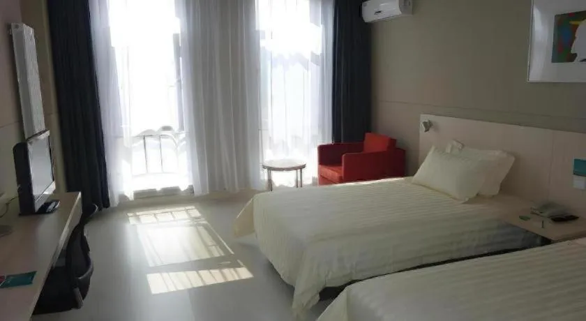 Bed in Jinjiang Inn Yantai Penglaige Zhonglou North Road