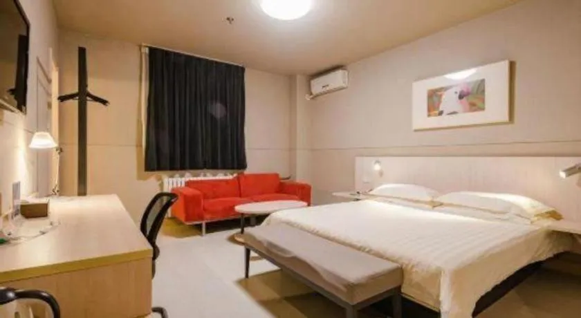 Bed in Jinjiang Inn Jiaozuo Gymnasium