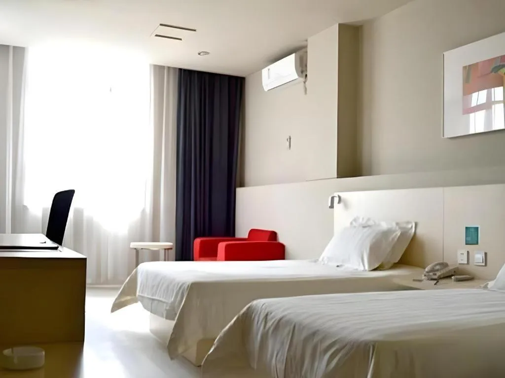 Bed in Jinjiang Inn Xuzhou Pizhou Sanchahe Road