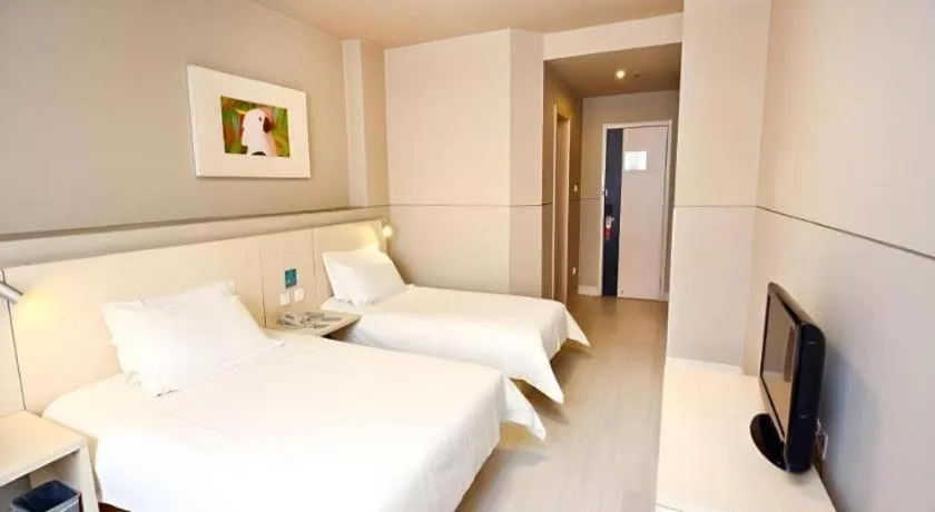 Bed in Jinjiang Inn Xuzhou Pizhou Sanchahe Road