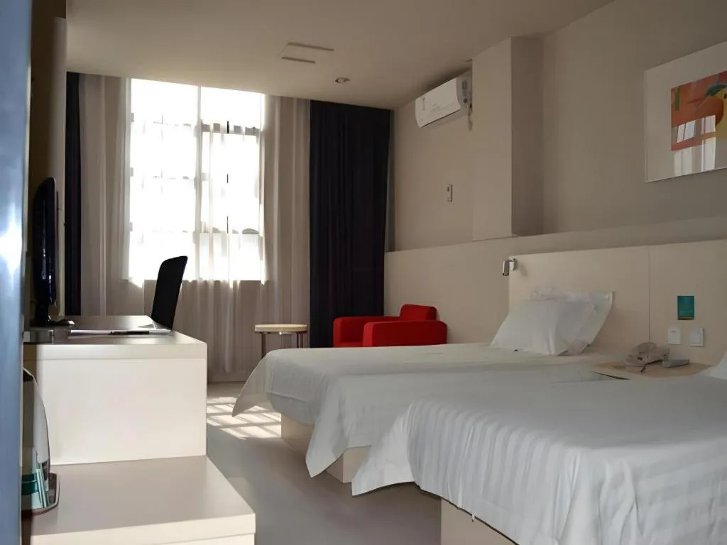 Bed in Jinjiang Inn Xuzhou Pizhou Sanchahe Road