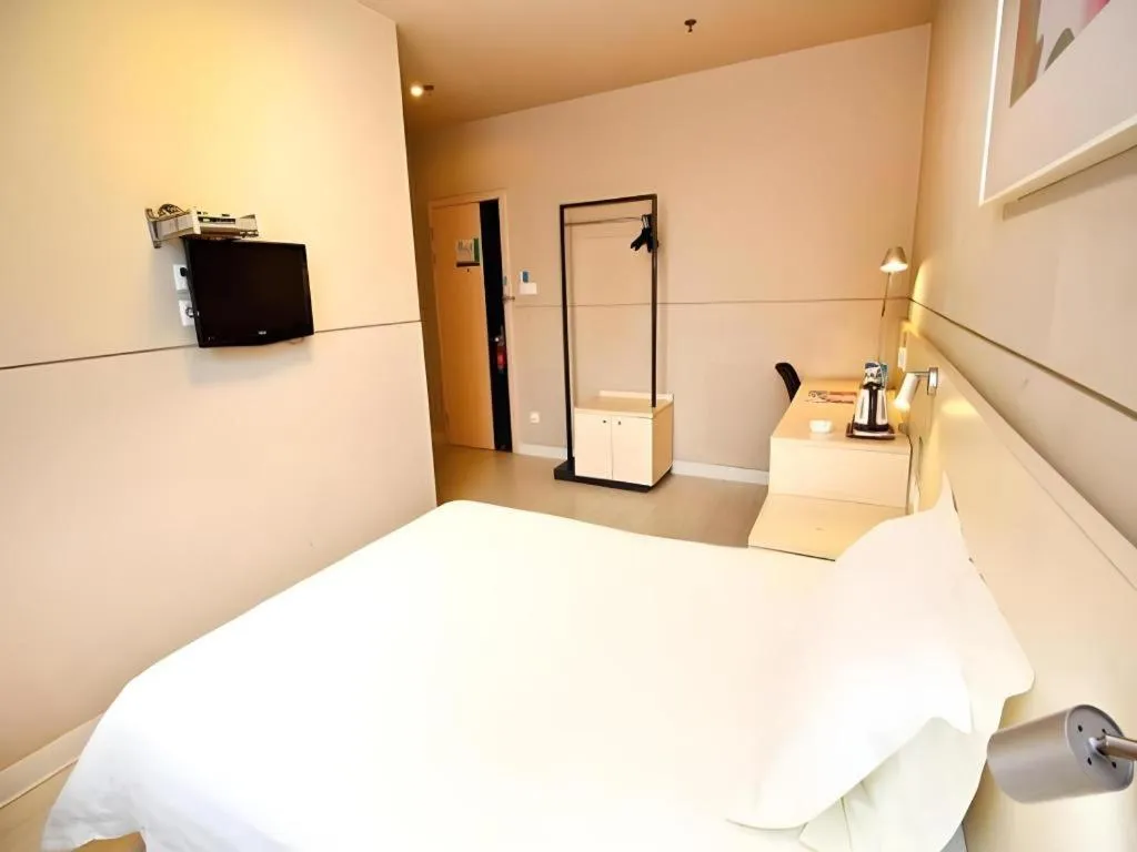 Bed in Jinjiang Inn Xuzhou Pizhou Sanchahe Road