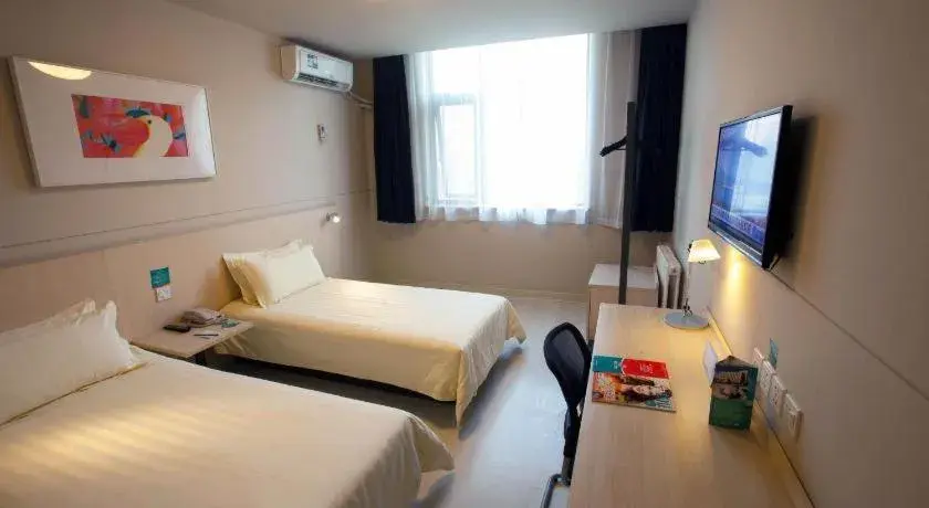 Bed in Jinjiang Inn Xian Dayan Tower Lijia Village Metro Station Jinxi Street Bed in Jinjiang Inn Xian Dayan Tower Lijia Village Metro Station Jinxi Street