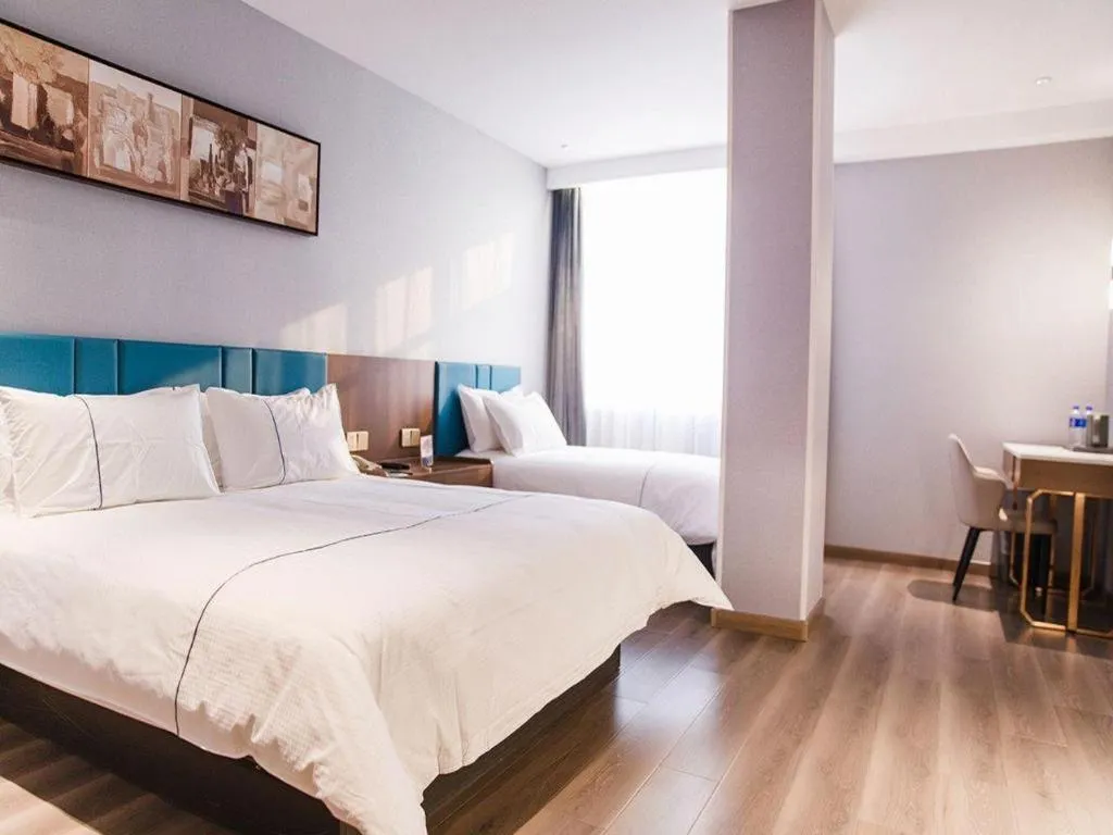 Bed in Jinjiang Inn Qianan Middle Yanshan Road Branch