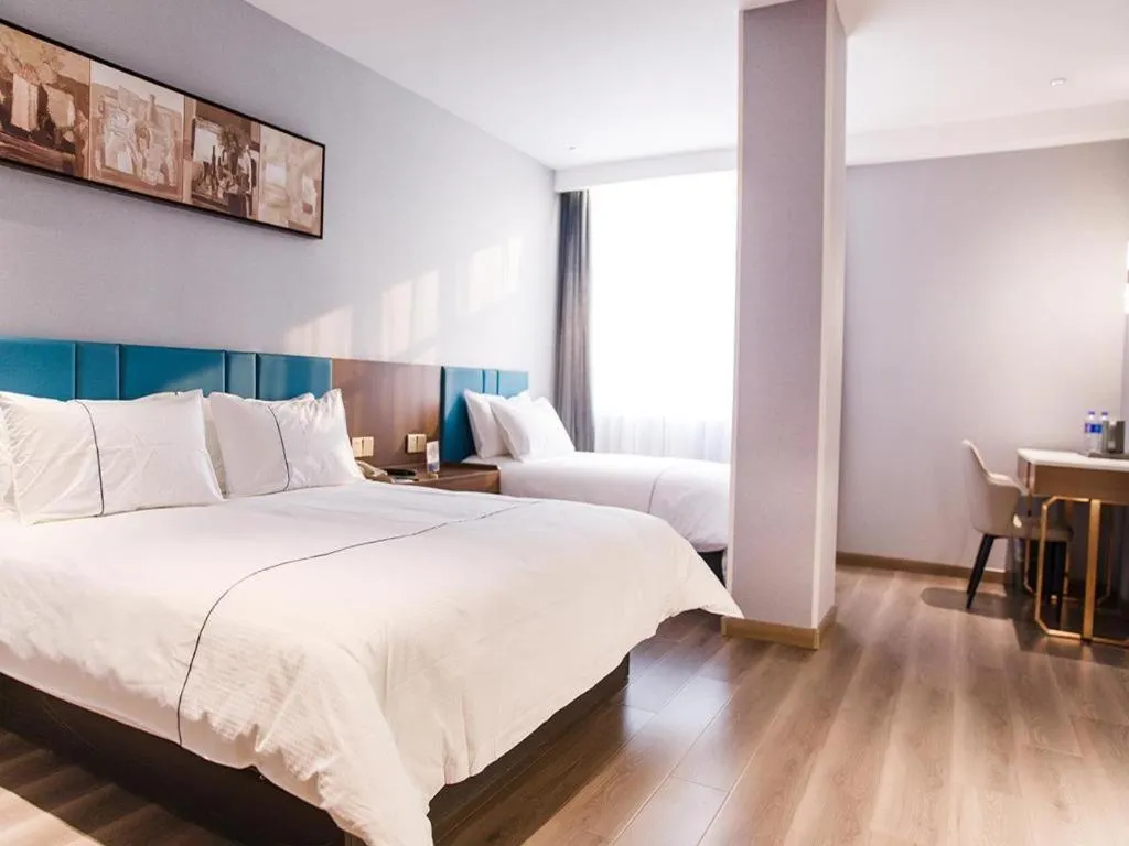 Bed in Jinjiang Inn Qianan Middle Yanshan Road Branch