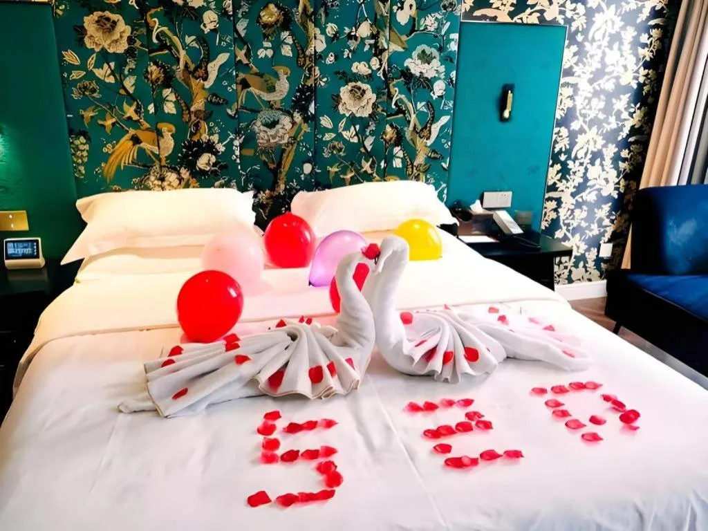 Bed in Jinjiang Metropolo Hotel - Taizhou Wanda Plaza