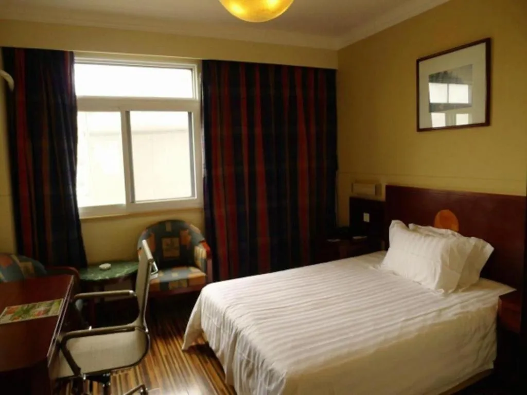 Bed in Jinjiang Inn Shanghai North Bund Yangpu Bridge Branch