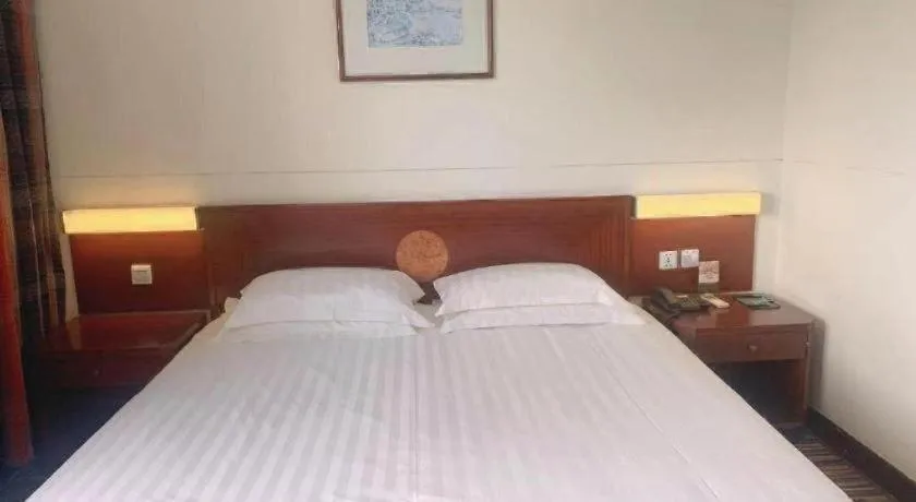 Bed in Jinjiang Inn Shanghai North Bund Yangpu Bridge Branch