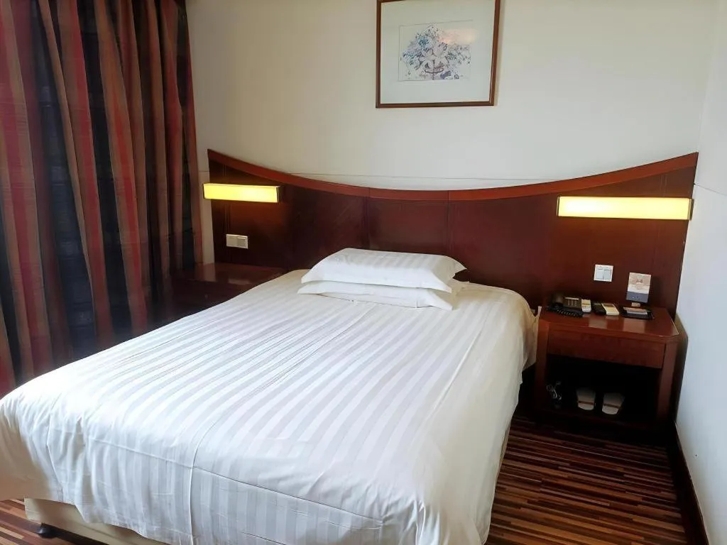 Bed in Jinjiang Inn Shanghai North Bund Yangpu Bridge Branch