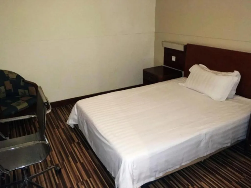 Bed in Jinjiang Inn Shanghai North Bund Yangpu Bridge Branch
